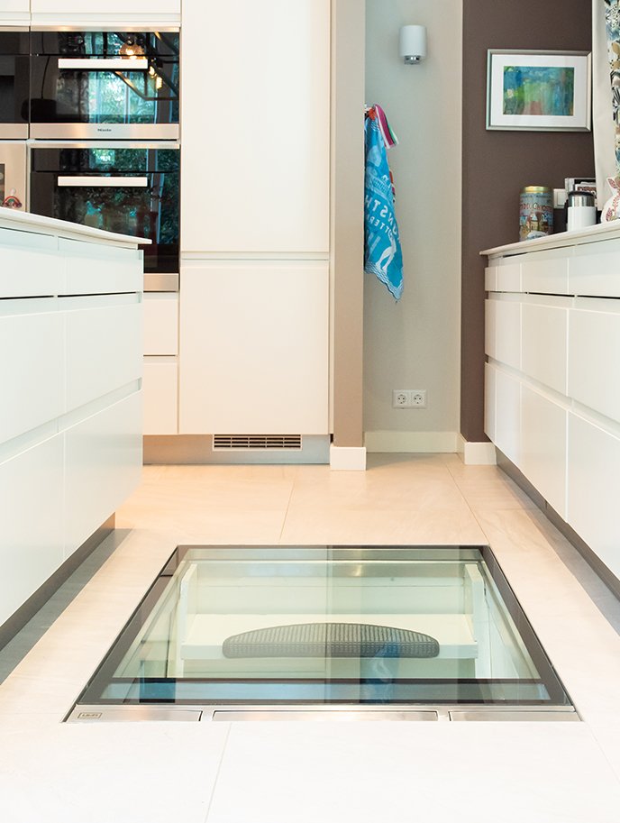 glazen-vloerluik-beloopbaar-KEUKENjpg